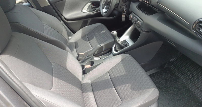Toyota Yaris cena 75900 przebieg: 4584, rok produkcji 2023 z Szczawnica małe 211